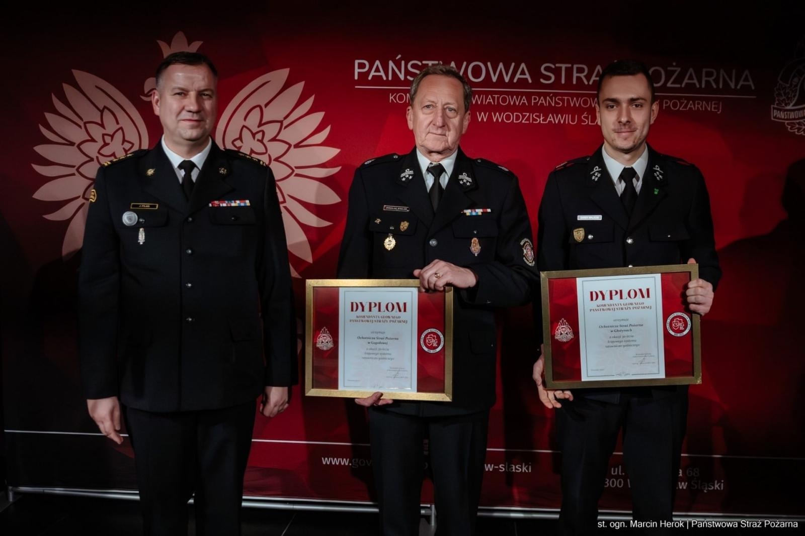 Zdjęcie w galerii na portalu naszwodzislaw.com: Trzydziestolecie Krajowego Systemu Ratowniczo-Gaśniczego w Powiecie Wodzisławskim. Uroczyste obchody i podsumowanie dorobku wiadomości z regionu