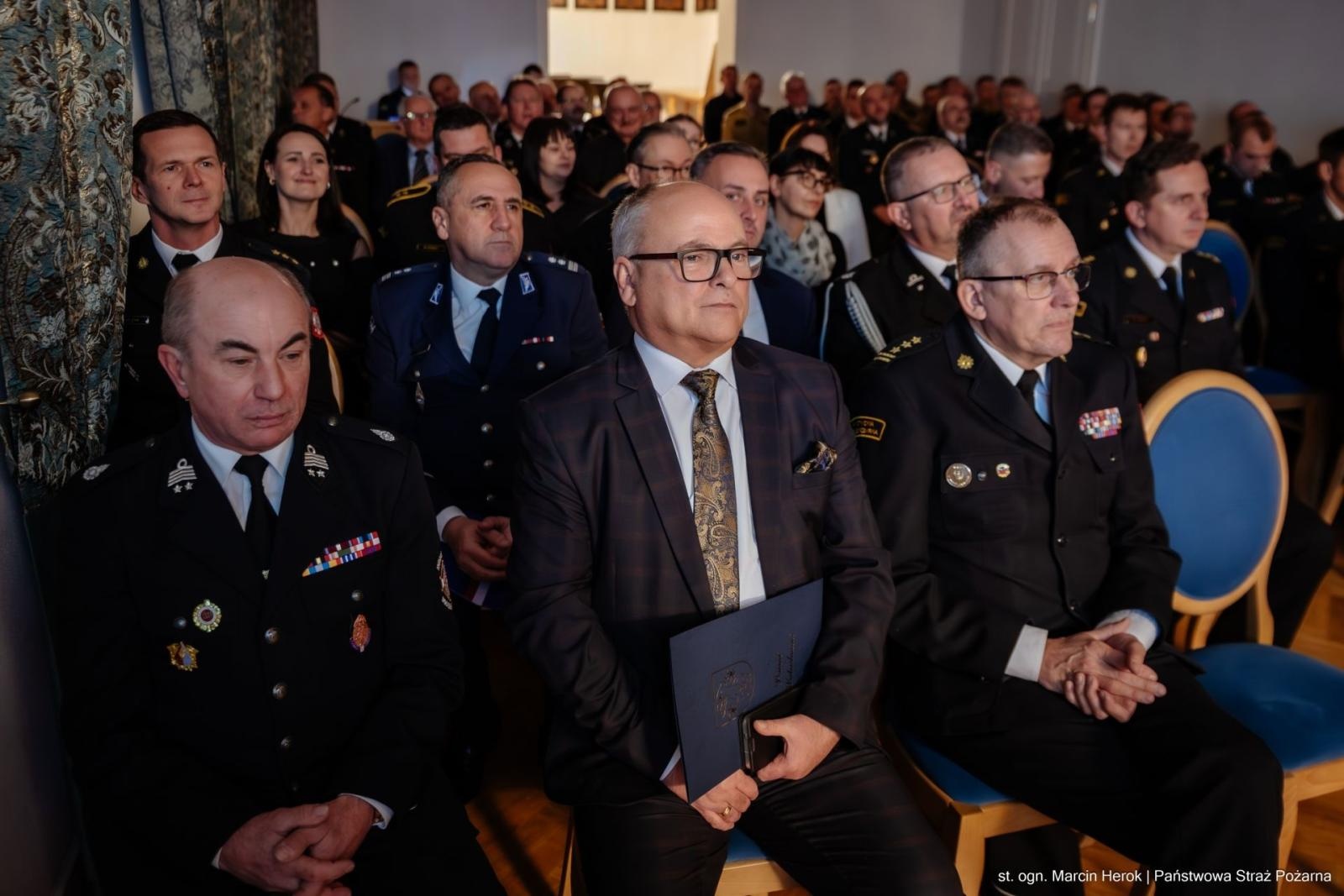 Zdjęcie w galerii na portalu naszwodzislaw.com: Trzydziestolecie Krajowego Systemu Ratowniczo-Gaśniczego w Powiecie Wodzisławskim. Uroczyste obchody i podsumowanie dorobku wiadomości z regionu