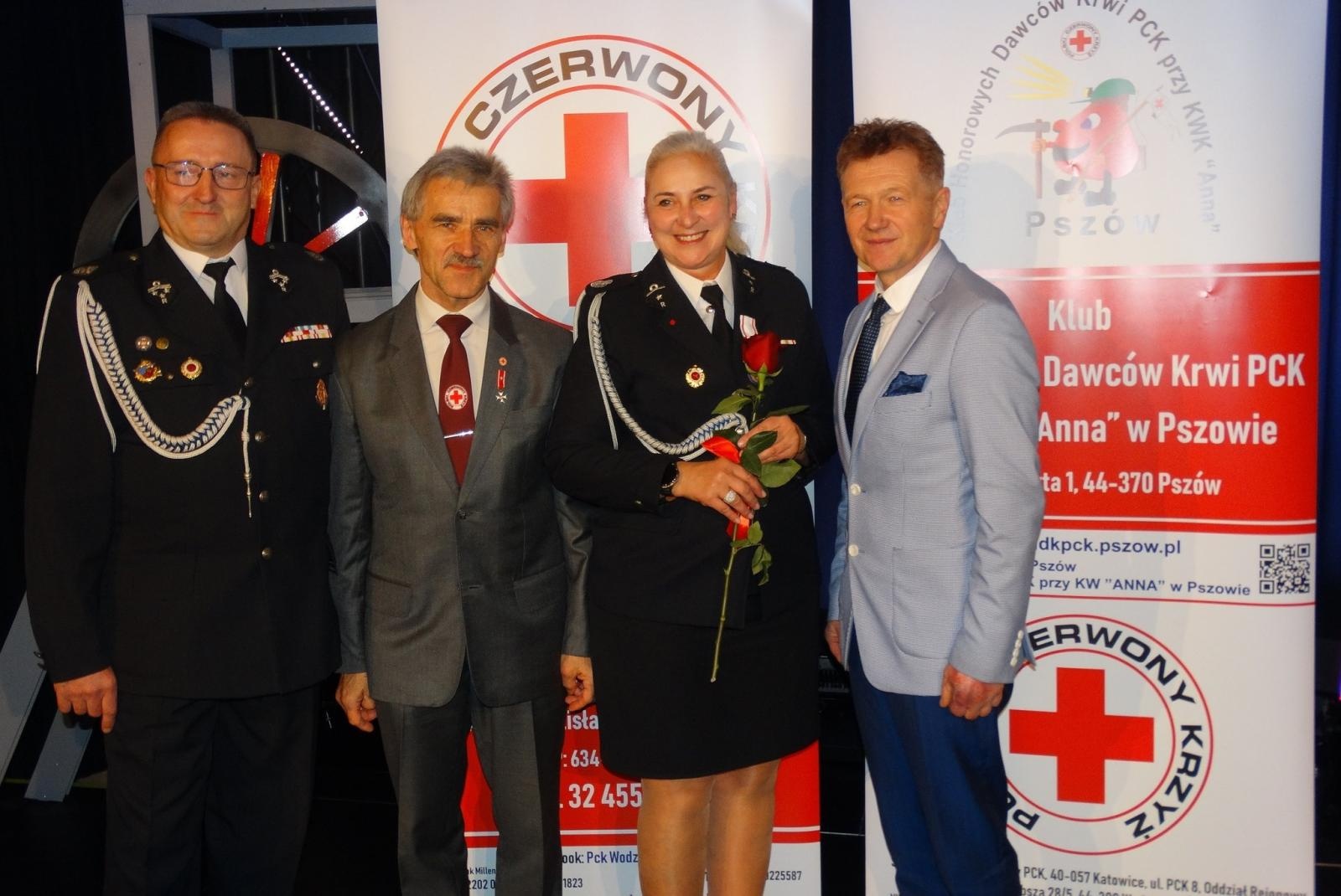 Zdjęcie w galerii na portalu naszwodzislaw.com: Jubileuszowe uroczystości PCK. Mieszkańcy Mszany wyróżnieni za dar życia wiadomości z regionu