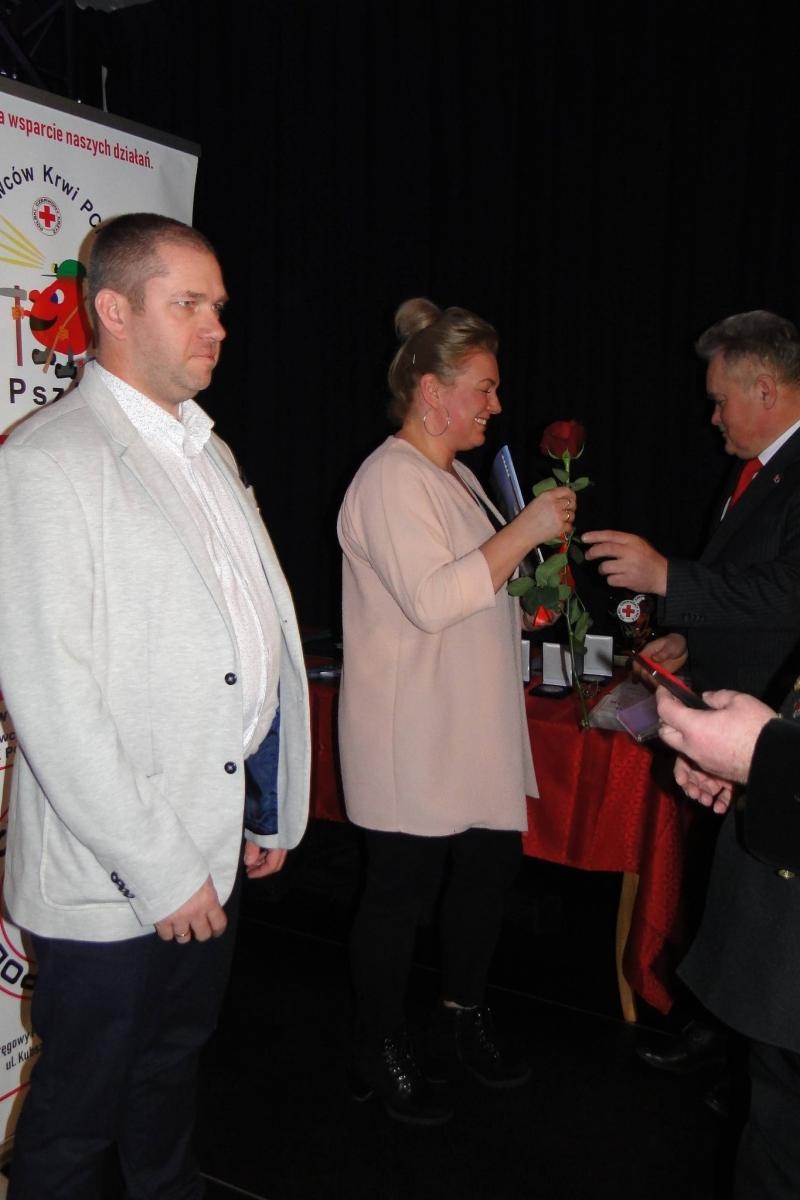 Zdjęcie w galerii na portalu naszwodzislaw.com: Jubileuszowe uroczystości PCK. Mieszkańcy Mszany wyróżnieni za dar życia wiadomości z regionu