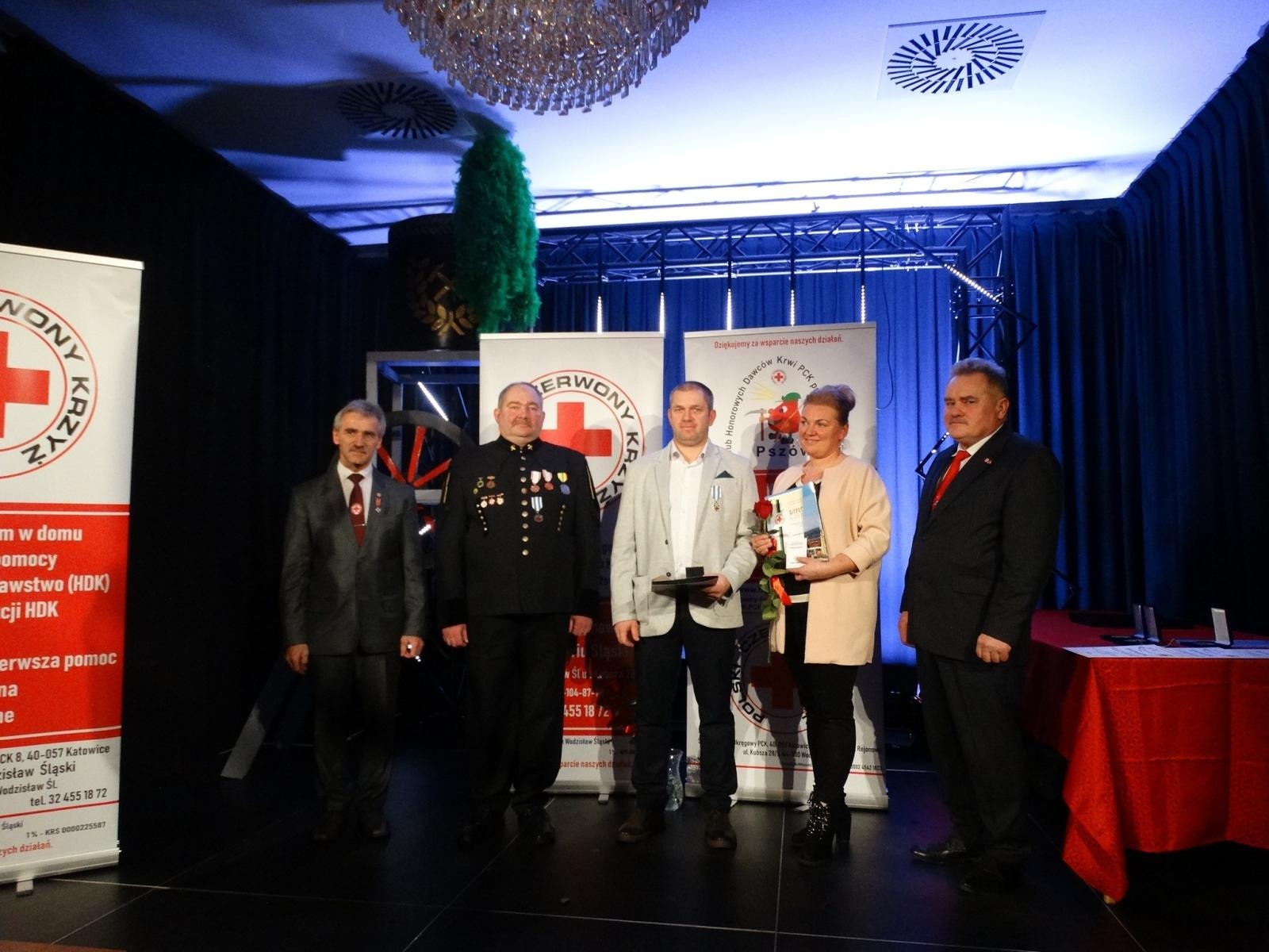 Zdjęcie w galerii na portalu naszwodzislaw.com: Jubileuszowe uroczystości PCK. Mieszkańcy Mszany wyróżnieni za dar życia wiadomości z regionu