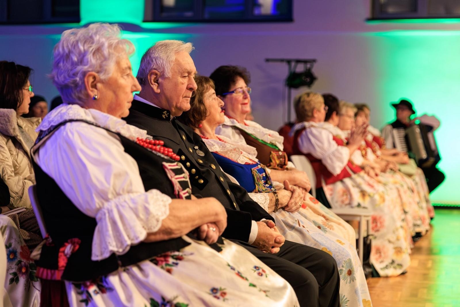 Zdjęcie w galerii na portalu naszwodzislaw.com: Pielęgnowanie dziedzictwa Górnego Śląska: Gala Regionalnego Przeglądu Twórczości Ludowej im. Ireny Sauer w Turzy Śląskiej wiadomości z regionu