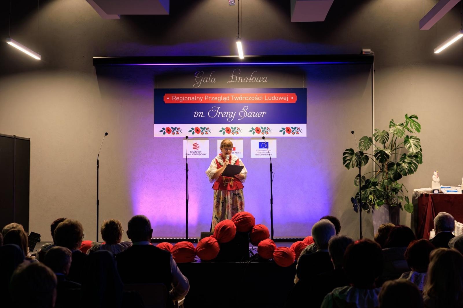 Zdjęcie w galerii na portalu naszwodzislaw.com: Pielęgnowanie dziedzictwa Górnego Śląska: Gala Regionalnego Przeglądu Twórczości Ludowej im. Ireny Sauer w Turzy Śląskiej wiadomości z regionu