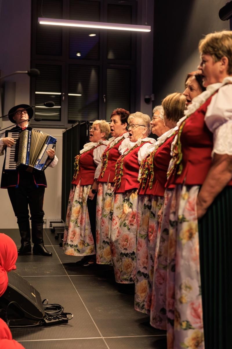 Zdjęcie w galerii na portalu naszwodzislaw.com: Pielęgnowanie dziedzictwa Górnego Śląska: Gala Regionalnego Przeglądu Twórczości Ludowej im. Ireny Sauer w Turzy Śląskiej wiadomości z regionu