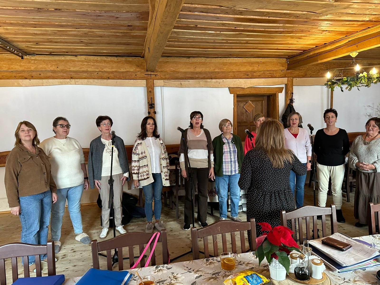 Zdjęcie w galerii na portalu naszwodzislaw.com: Warsztaty wyjazdowe zespołu Kokoszyczanki wiadomości z regionu