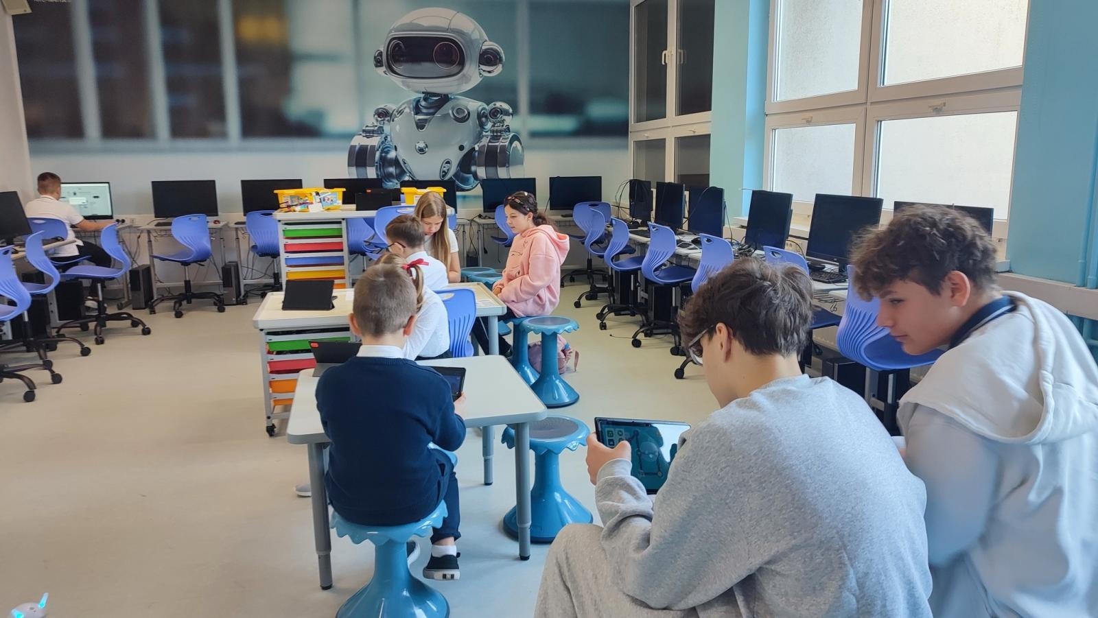 Zdjęcie w galerii na portalu naszwodzislaw.com: Nowa pracownia robotyki i programowania w Szkole Podstawowej nr 1 w Wodzisławiu Śląskim wiadomości z regionu