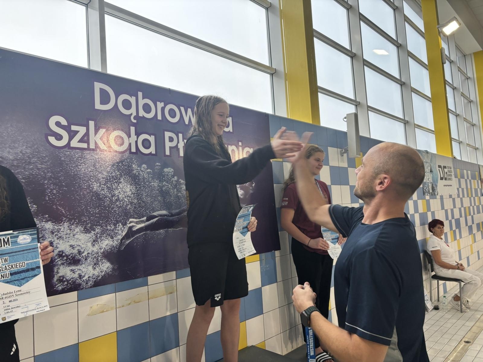 Zdjęcie w galerii na portalu naszwodzislaw.com: Rekordy, medale i historyczne wyniki. Udany start KS Górnik Radlin na pływackich mistrzostwach Śląska 13-latków wiadomości z regionu