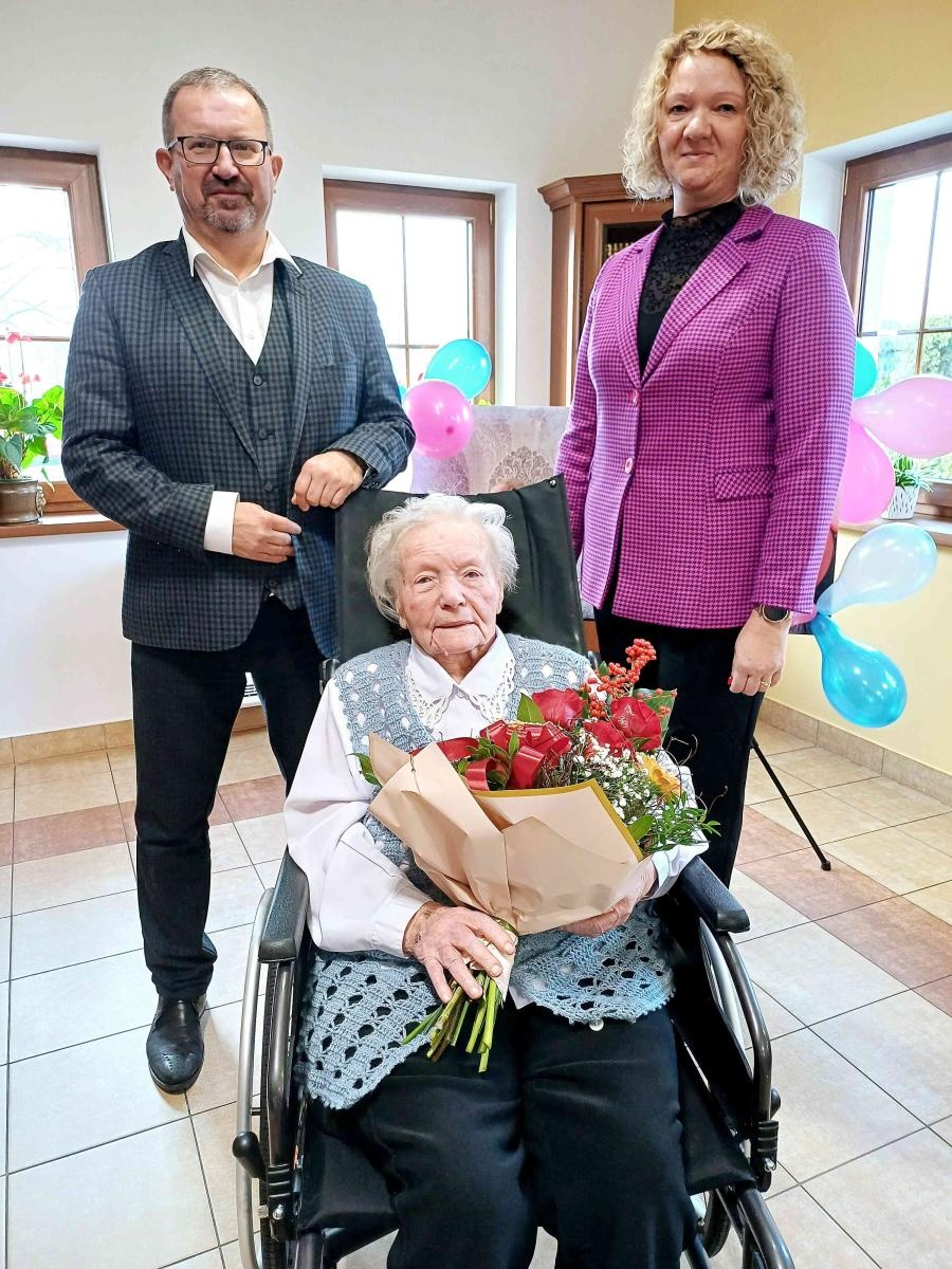 Zdjęcie w galerii na portalu naszwodzislaw.com: Setne urodziny Marii Kubali z Godowa. Jubileusz życia pełnego historii wiadomości z regionu