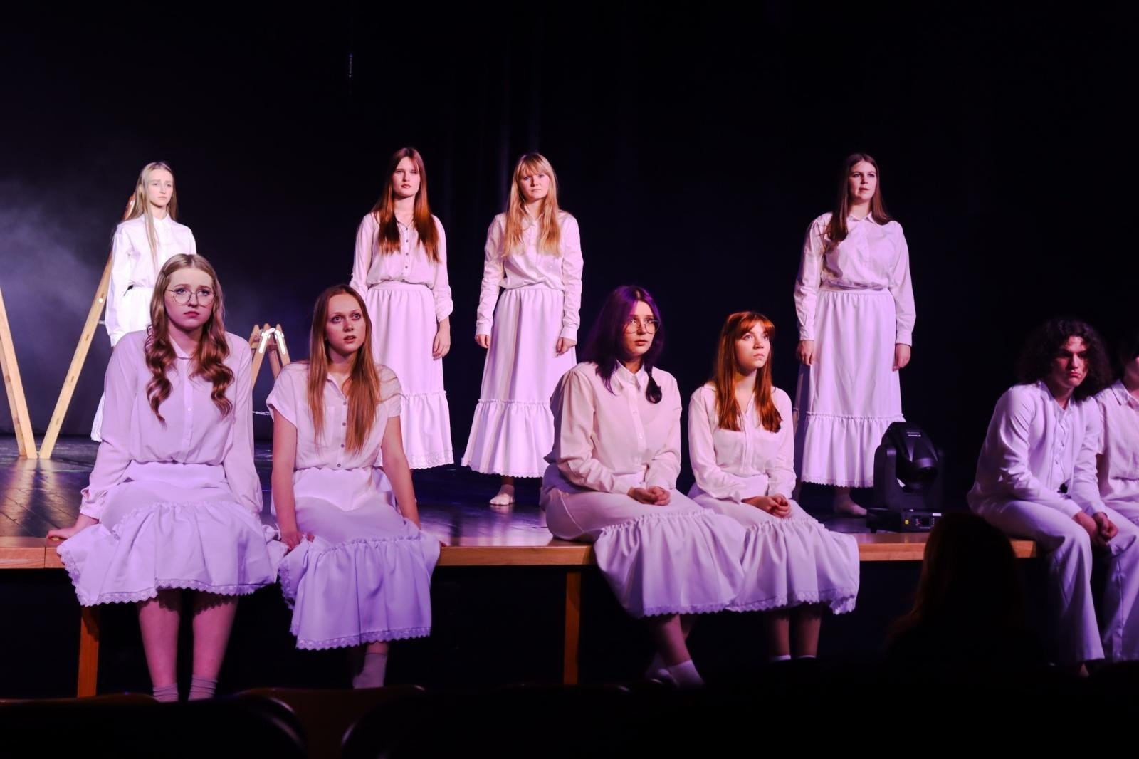 Zdjęcie w galerii na portalu naszwodzislaw.com: Festiwal teatralny FARA w Chorzowie zwyciężył Teatr Szydełko i Teatr Szydło wiadomości z regionu