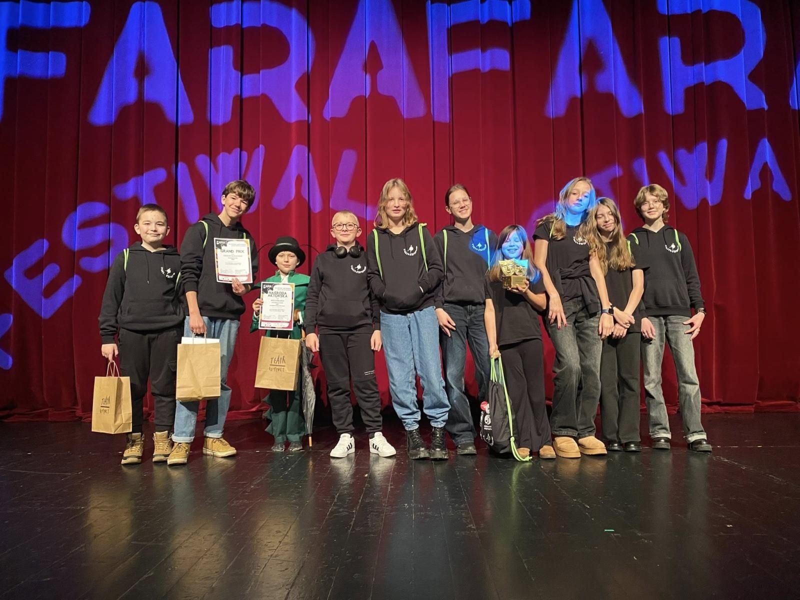 Zdjęcie w galerii na portalu naszwodzislaw.com: Festiwal teatralny FARA w Chorzowie zwyciężył Teatr Szydełko i Teatr Szydło wiadomości z regionu