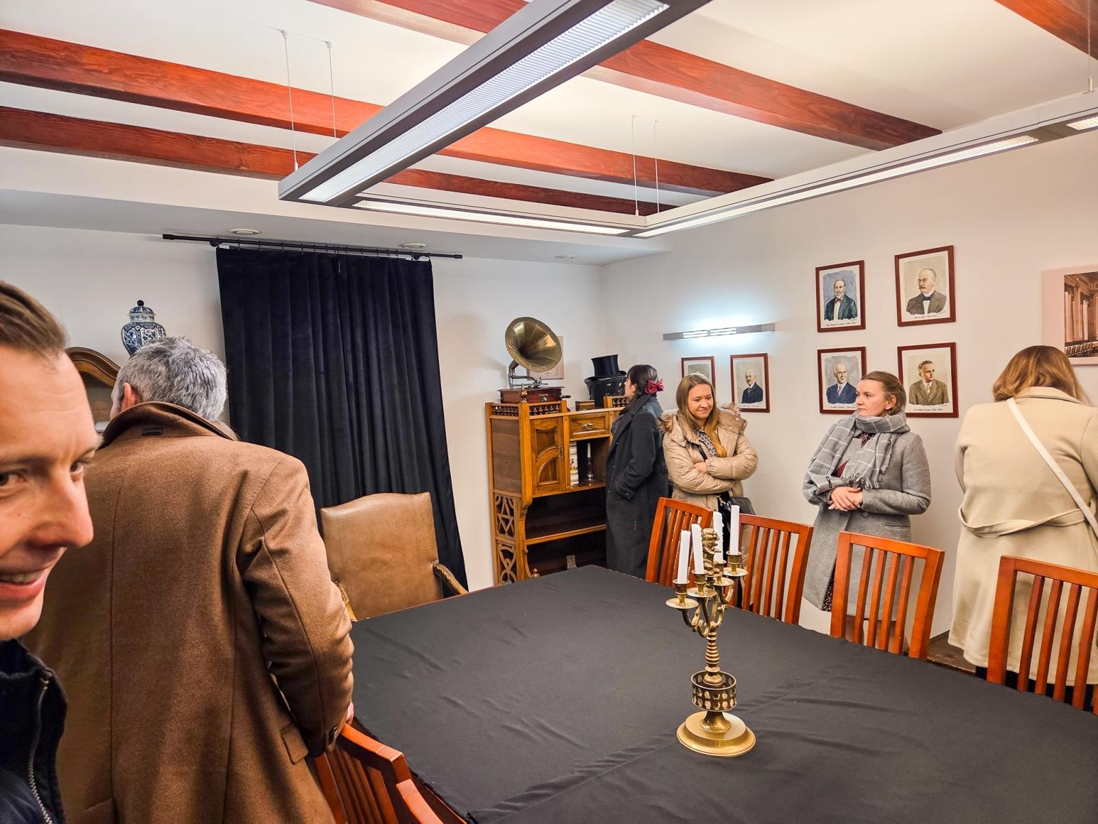 Zdjęcie w galerii na portalu naszwodzislaw.com: Wigilia Zespołu DenticaCenter na Zamku Piastowskim wiadomości z regionu