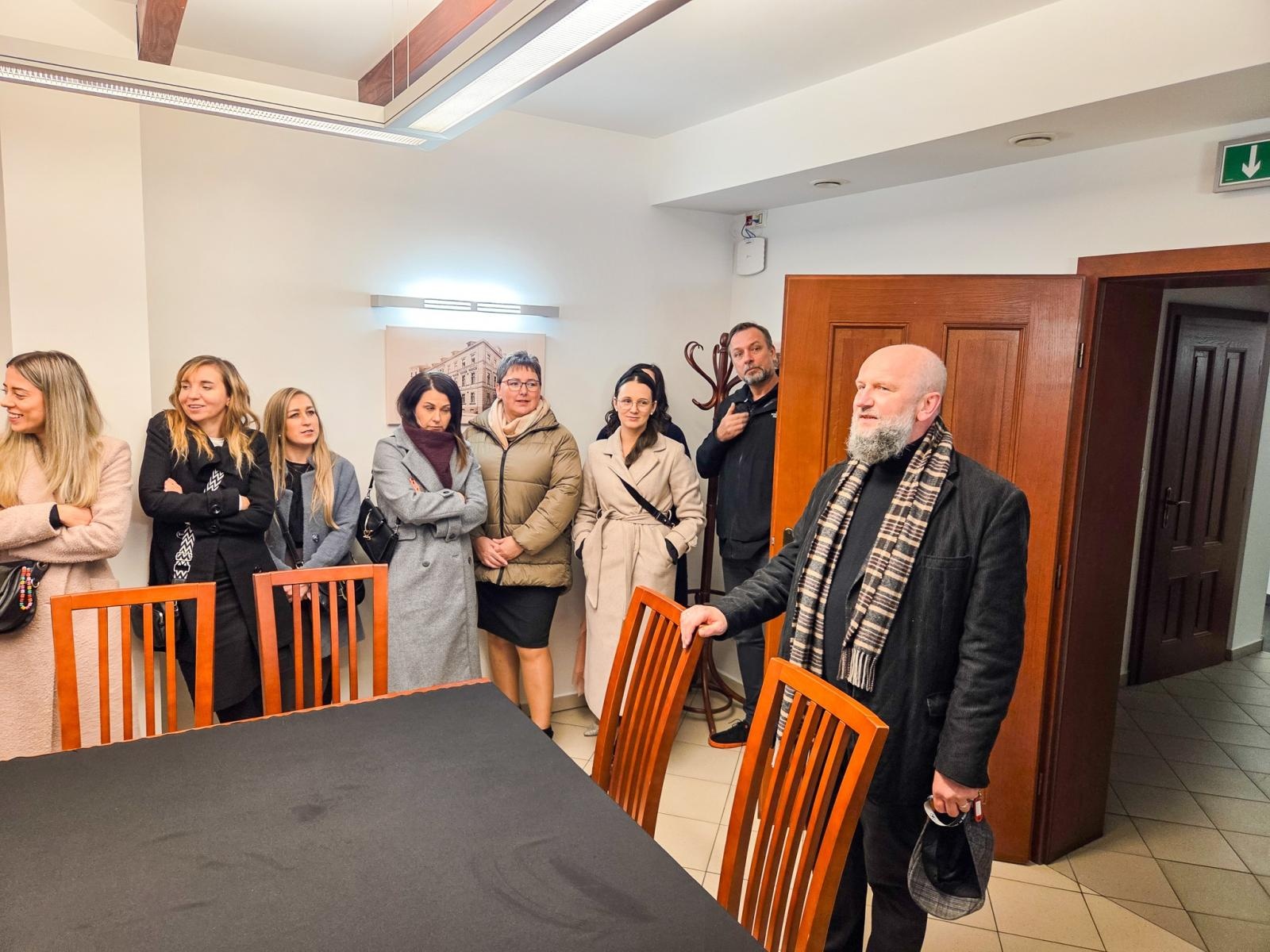 Zdjęcie w galerii na portalu naszwodzislaw.com: Wigilia Zespołu DenticaCenter na Zamku Piastowskim wiadomości z regionu