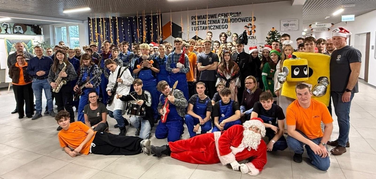 Zdjęcie w galerii na portalu naszwodzislaw.com: Barbórkowe zwiedzanie sztolni w nowoczesnym wydaniu [FOTO] wiadomości z regionu