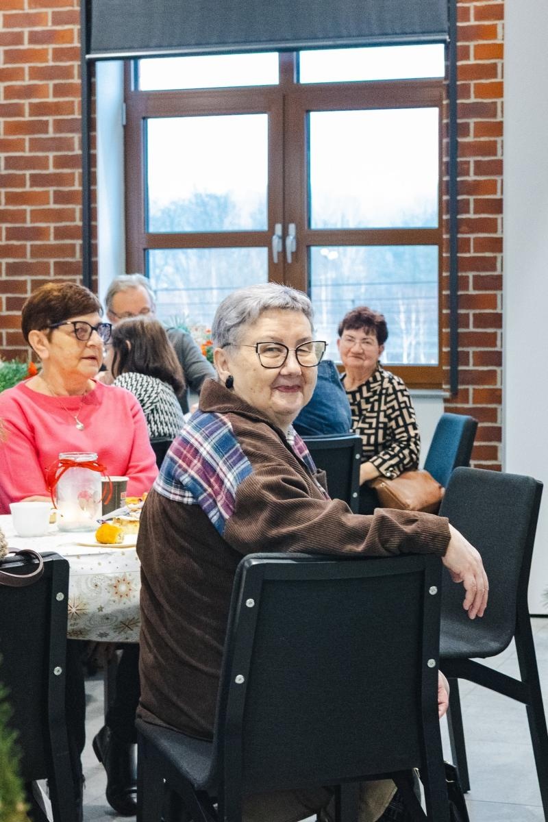 Zdjęcie w galerii na portalu naszwodzislaw.com: Podarujmy sobie gwiazdkę. Świąteczne spotkanie integracyjne w Wodzisławiu Śląskim [FOTO] wiadomości z regionu