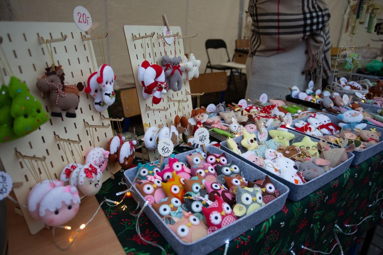 Zdjęcie w galerii na portalu naszwodzislaw.com: Ruszył Jarmark Świąteczny w Radlinie [FOTO] wiadomości z regionu