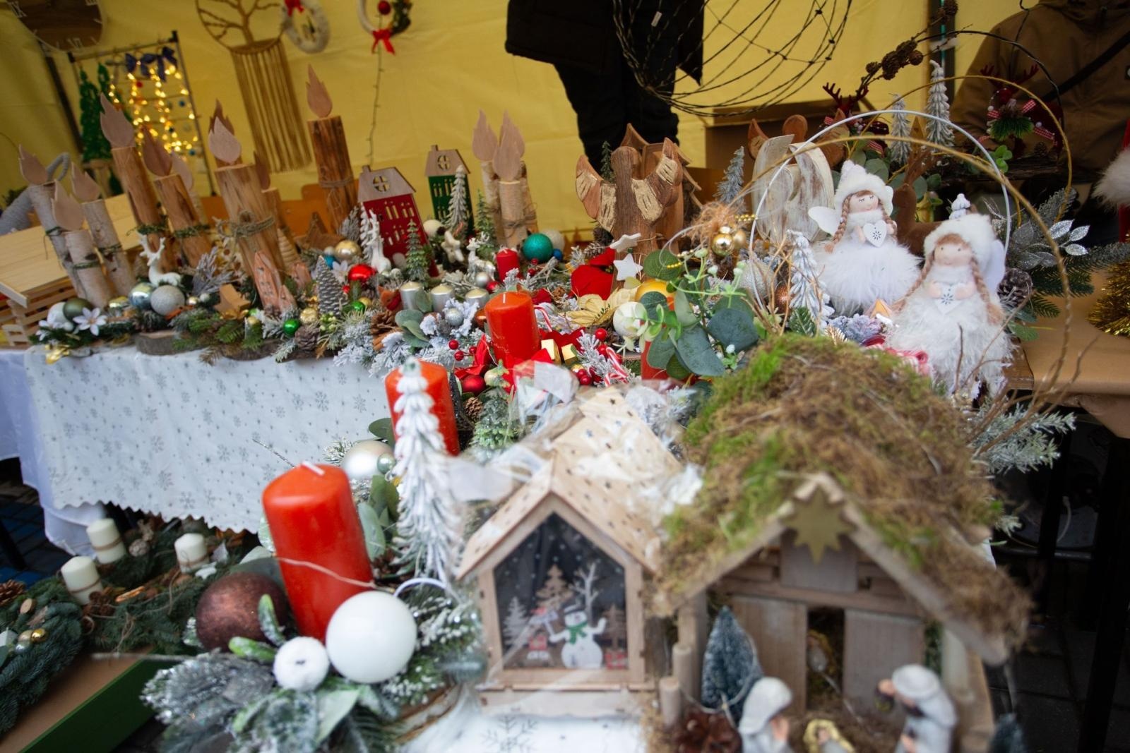 Zdjęcie w galerii na portalu naszwodzislaw.com: Ruszył Jarmark Świąteczny w Radlinie [FOTO] wiadomości z regionu