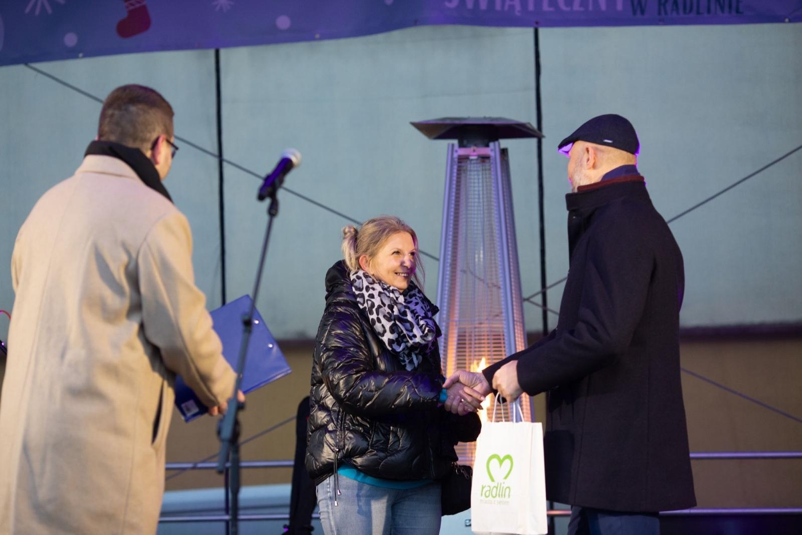Zdjęcie w galerii na portalu naszwodzislaw.com: Ruszył Jarmark Świąteczny w Radlinie [FOTO] wiadomości z regionu