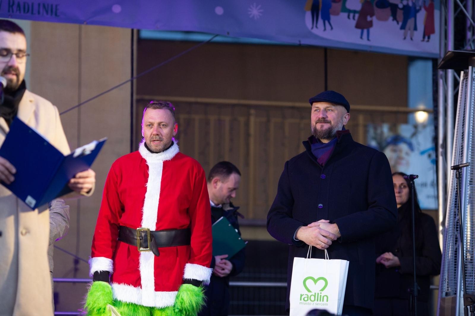 Zdjęcie w galerii na portalu naszwodzislaw.com: Ruszył Jarmark Świąteczny w Radlinie [FOTO] wiadomości z regionu