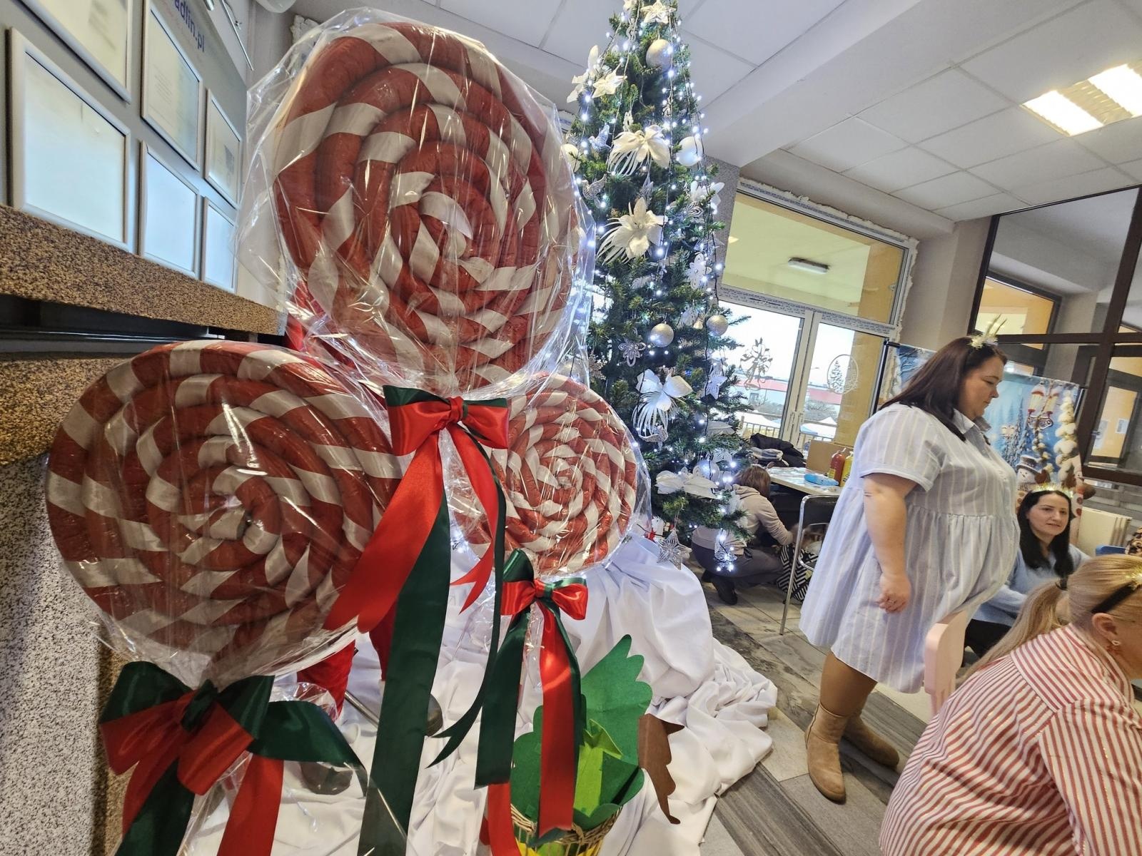 Zdjęcie w galerii na portalu naszwodzislaw.com: Ruszył Jarmark Świąteczny w Radlinie [FOTO] wiadomości z regionu