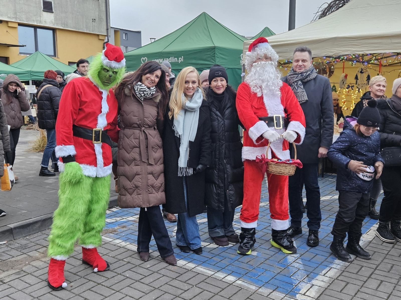 Zdjęcie w galerii na portalu naszwodzislaw.com: Ruszył Jarmark Świąteczny w Radlinie [FOTO] wiadomości z regionu
