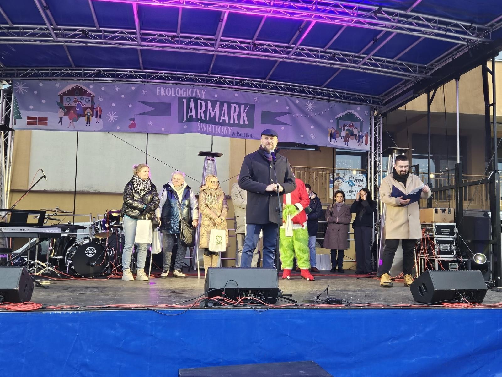 Zdjęcie w galerii na portalu naszwodzislaw.com: Ruszył Jarmark Świąteczny w Radlinie [FOTO] wiadomości z regionu