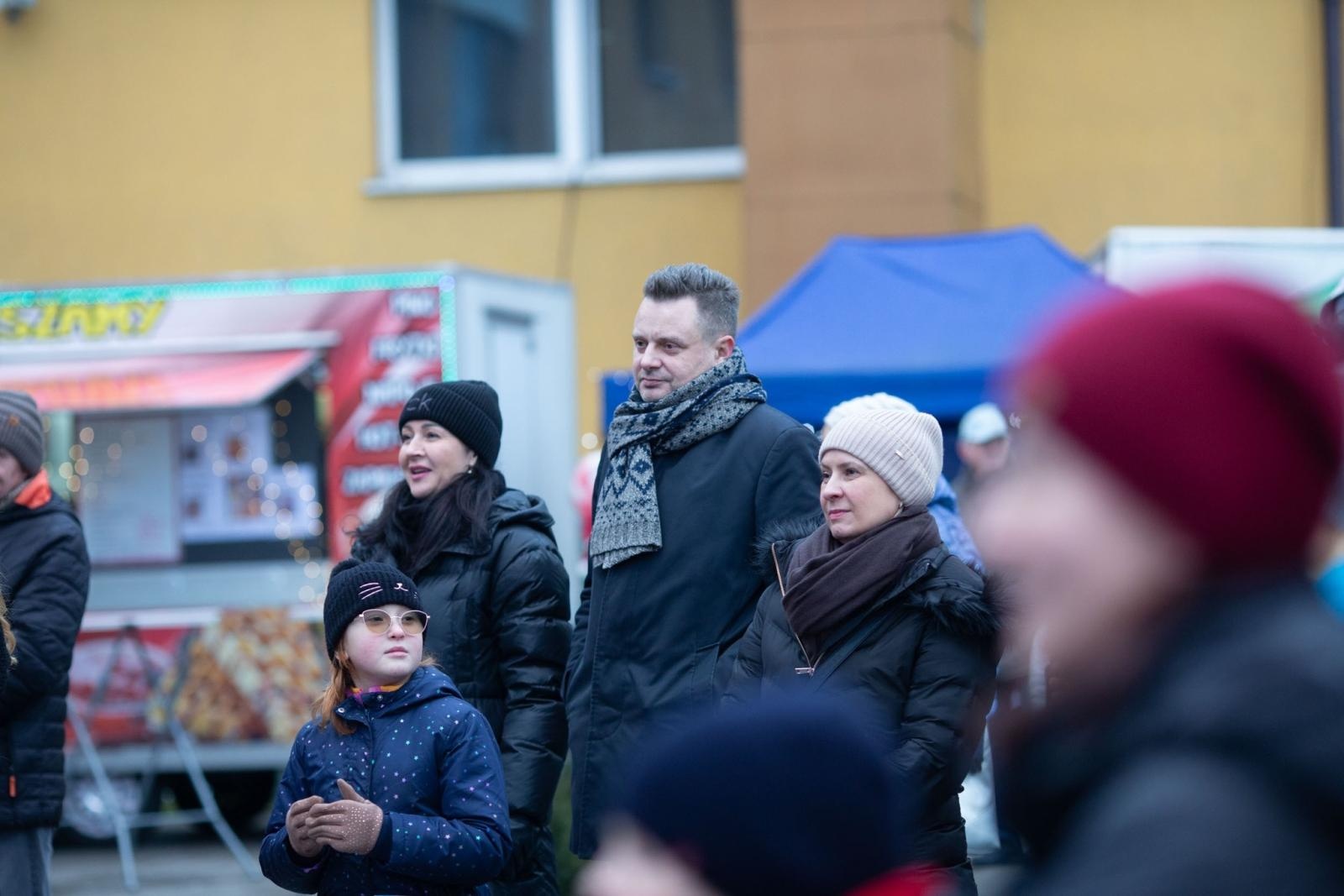 Zdjęcie w galerii na portalu naszwodzislaw.com: Ruszył Jarmark Świąteczny w Radlinie [FOTO] wiadomości z regionu