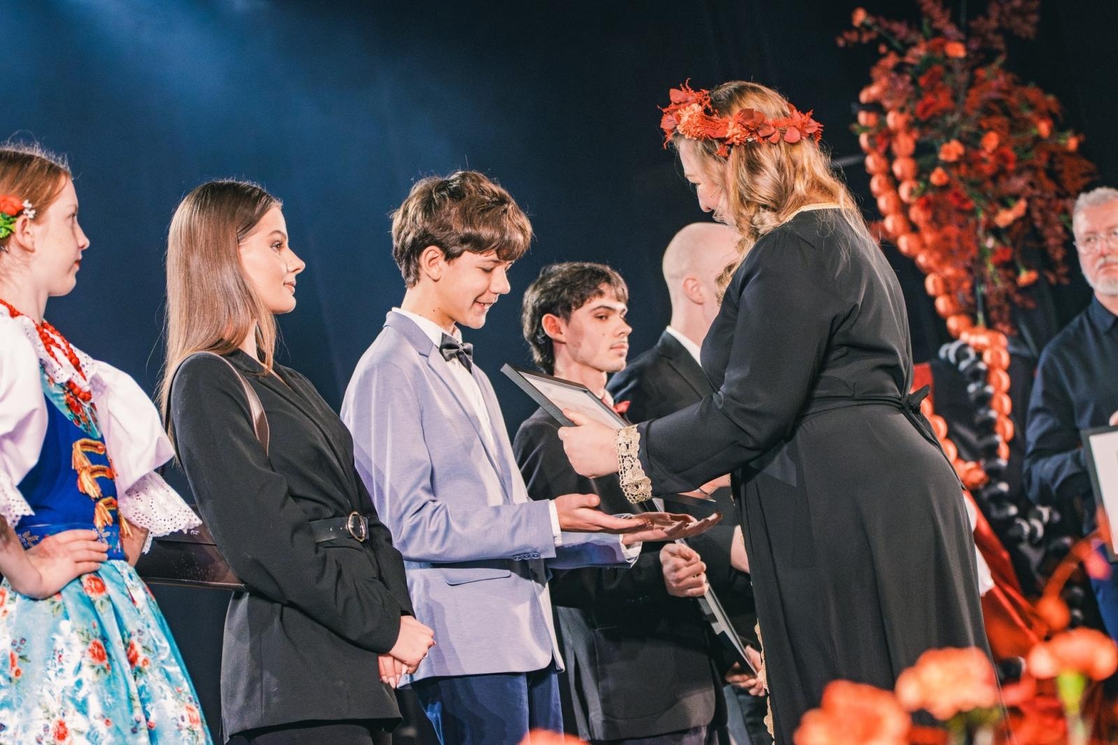 Zdjęcie w galerii na portalu naszwodzislaw.com: Artyści z WCK nagrodzeni na Gali Twórców Kultury Miasta Wodzisław Śląski wiadomości z regionu