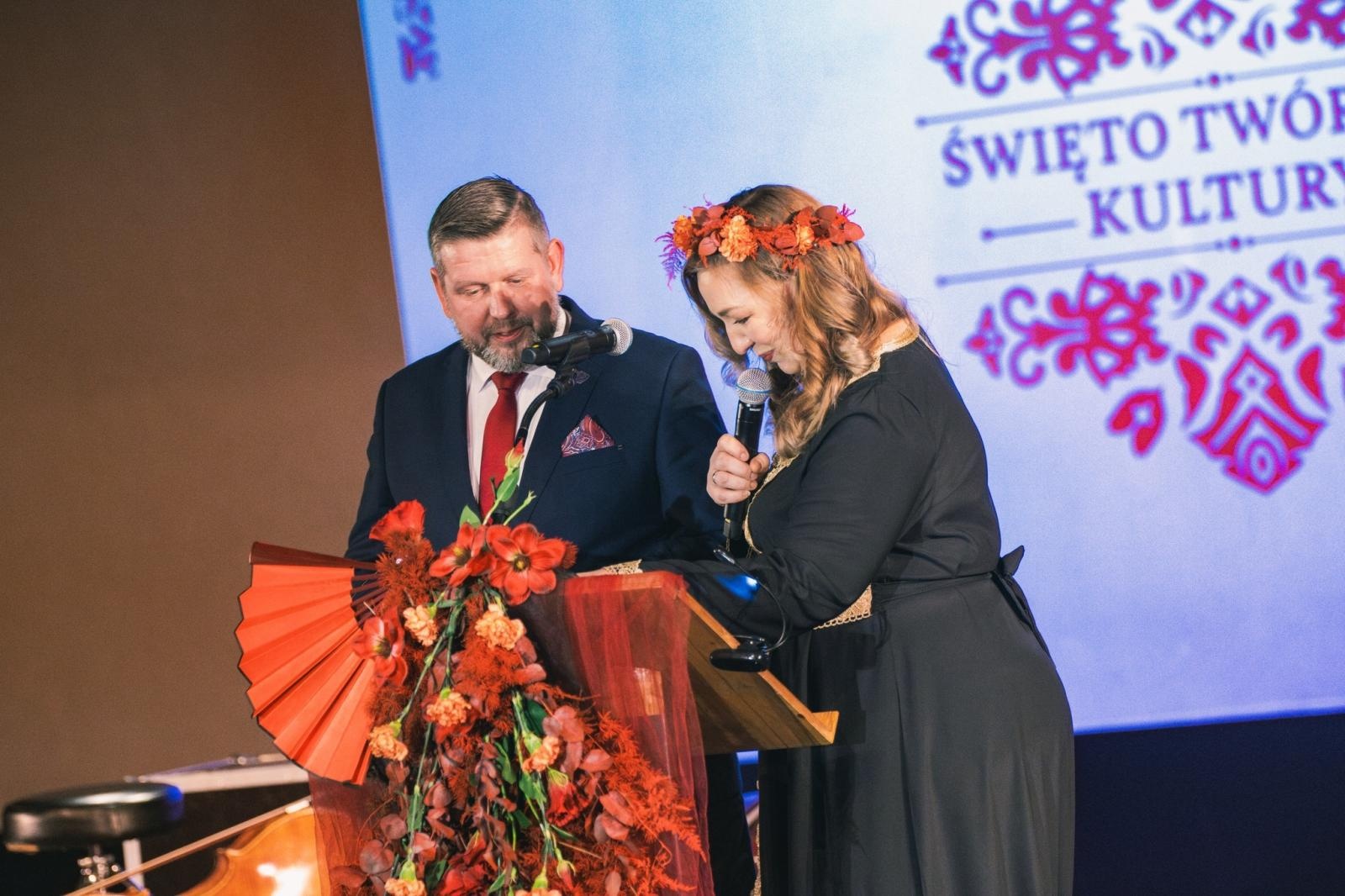 Zdjęcie w galerii na portalu naszwodzislaw.com: Artyści z WCK nagrodzeni na Gali Twórców Kultury Miasta Wodzisław Śląski wiadomości z regionu