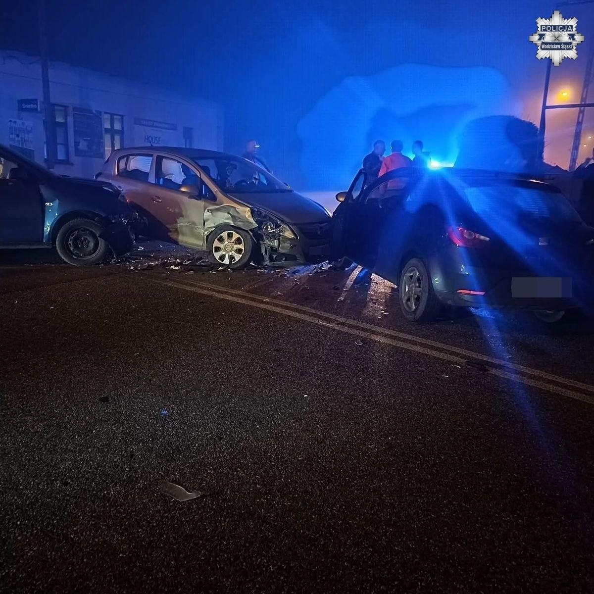 Zdjęcie w galerii na portalu naszwodzislaw.com: Spowodował kolizję posiadając zakaz prowadzenia pojazdów. Jest już za kratami! wiadomości z regionu