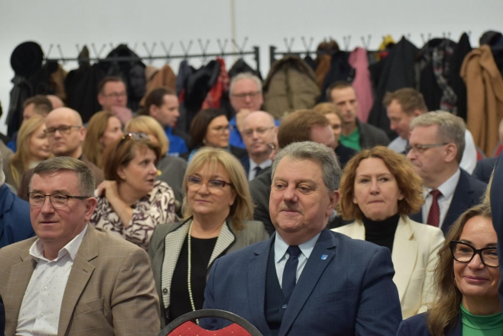 Zdjęcie w galerii na portalu naszwodzislaw.com: Nowy rozdział dla edukacji motoryzacyjnej w Powiecie Wodzisławskim [FOTO] wiadomości z regionu