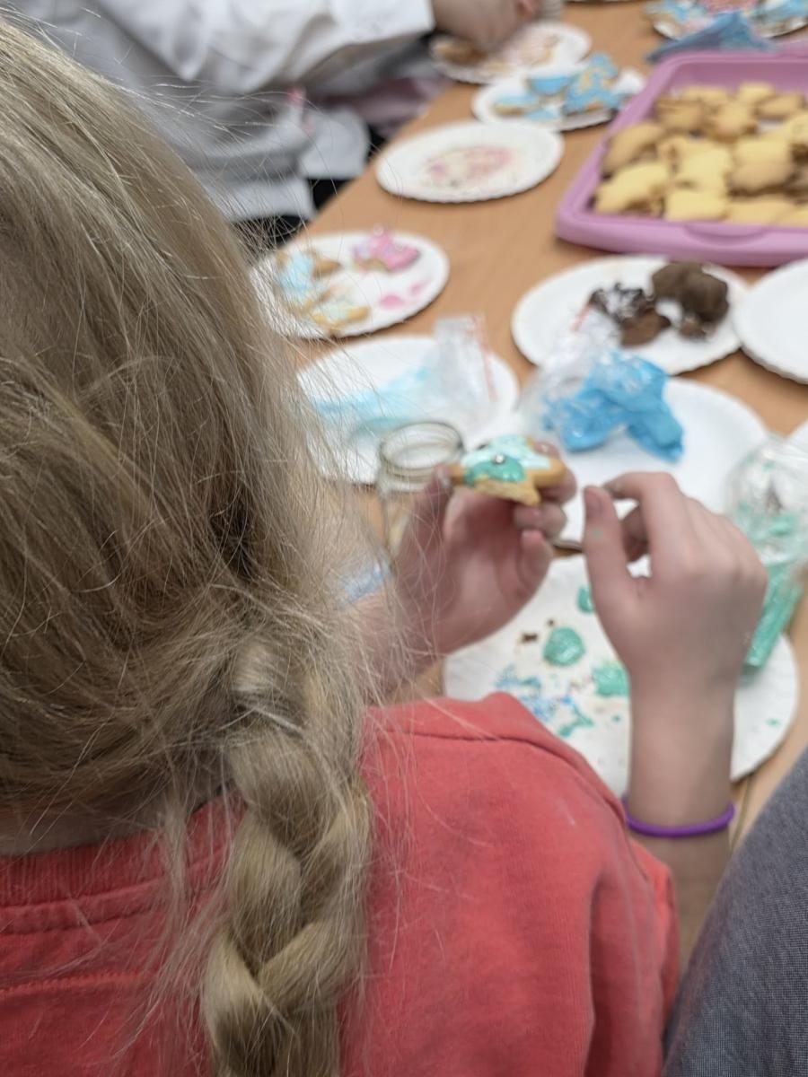 Zdjęcie w galerii na portalu naszwodzislaw.com: Ogromne zainteresowanie Kolędowaniem z rodziną zastępczą w Wodzisławiu Śląskim wiadomości z regionu