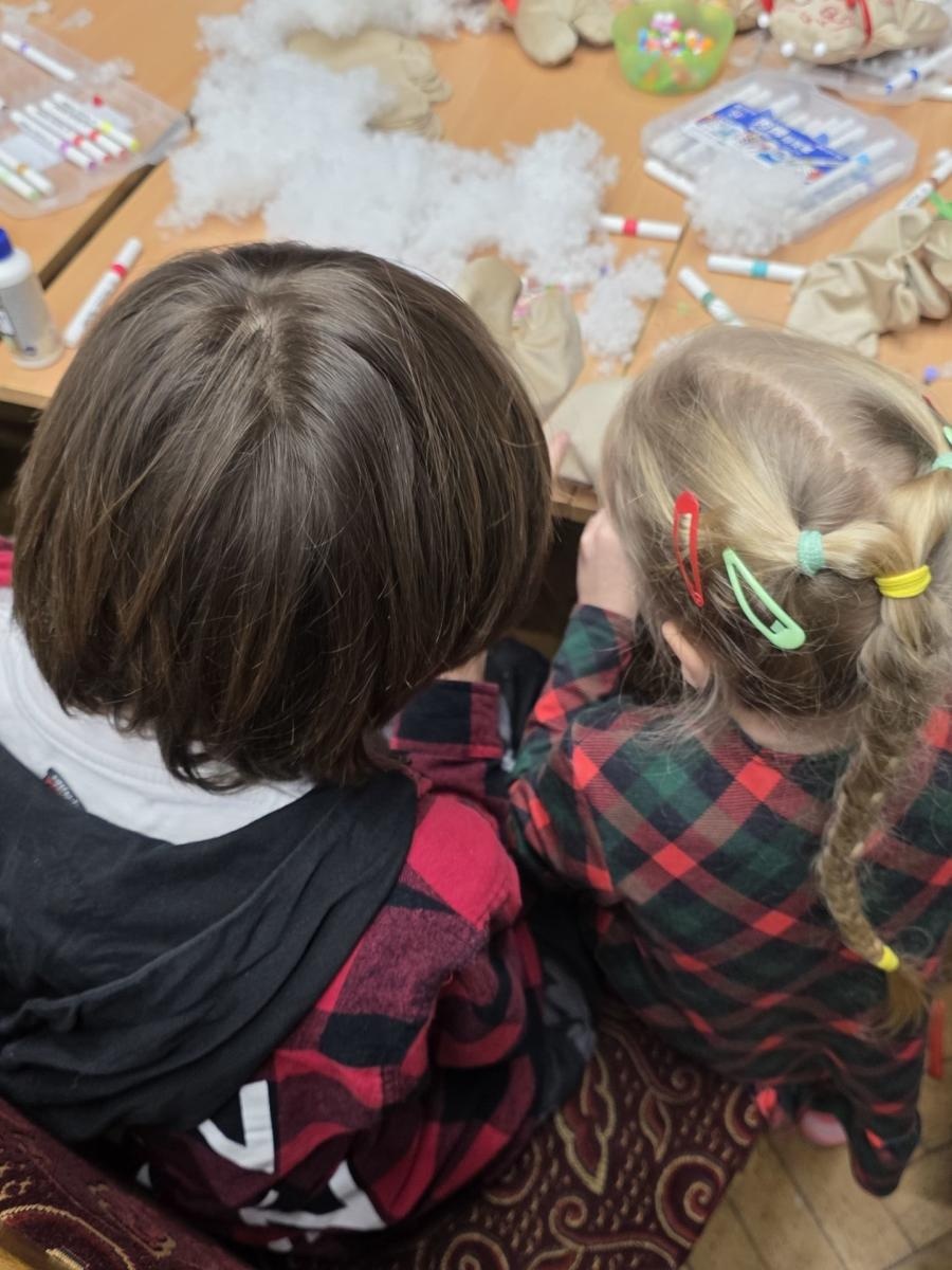 Zdjęcie w galerii na portalu naszwodzislaw.com: Ogromne zainteresowanie Kolędowaniem z rodziną zastępczą w Wodzisławiu Śląskim wiadomości z regionu