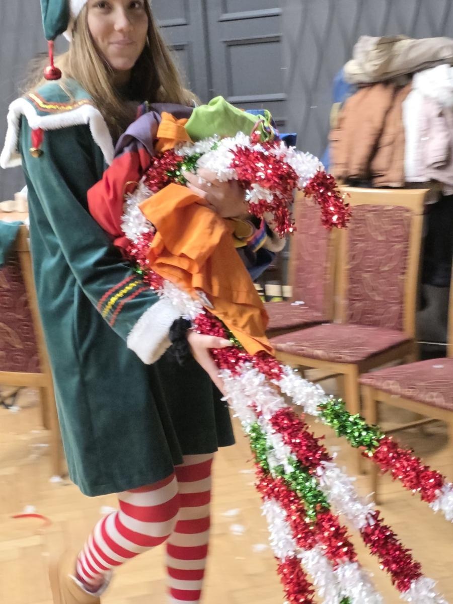 Zdjęcie w galerii na portalu naszwodzislaw.com: Ogromne zainteresowanie Kolędowaniem z rodziną zastępczą w Wodzisławiu Śląskim wiadomości z regionu