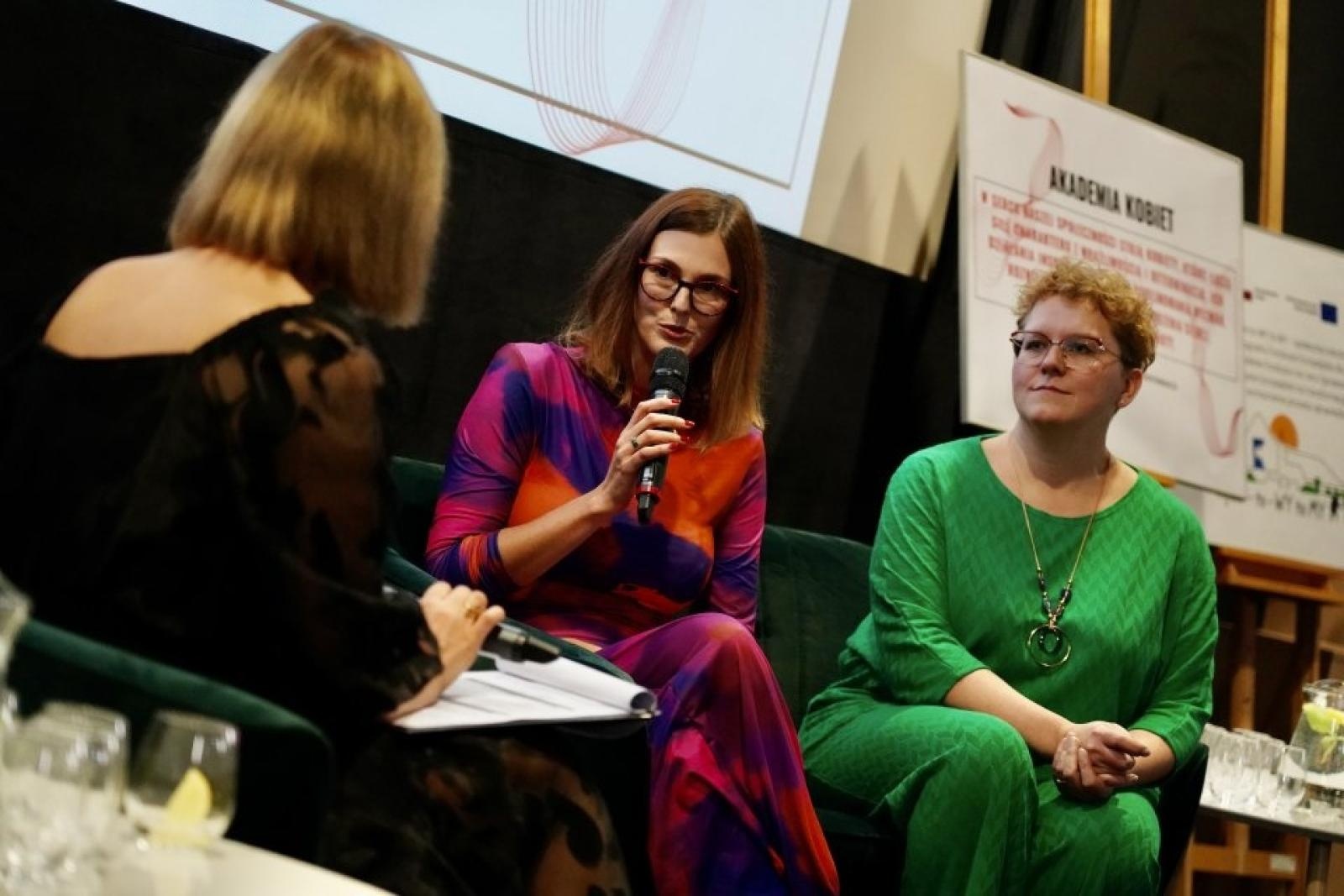 Zdjęcie w galerii na portalu naszwodzislaw.com: Rydułtowy: Kobieta#liderka 2026. Premiera kalendarza pełna inspiracji i kobiecej siły [FOTO] wiadomości z regionu