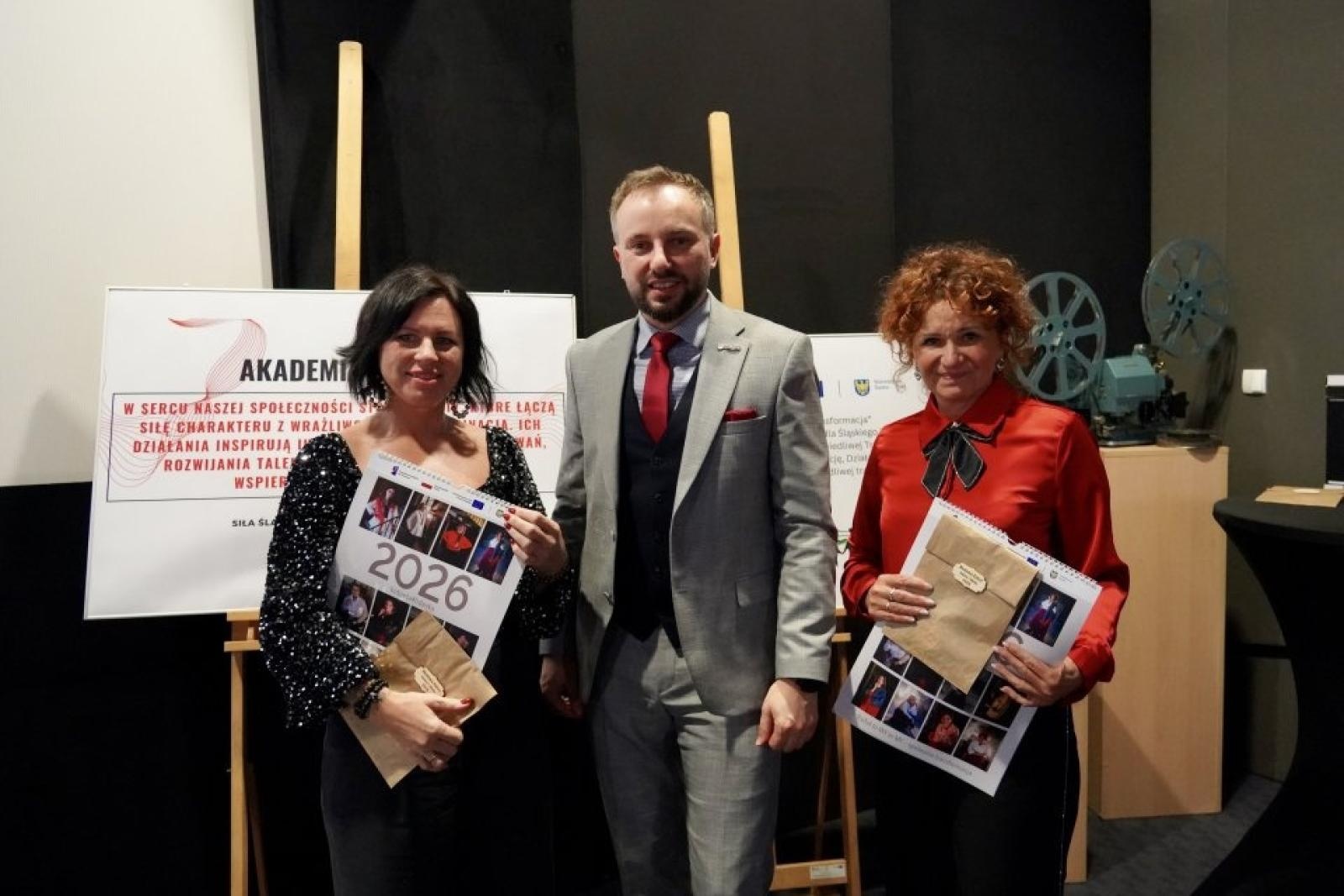 Zdjęcie w galerii na portalu naszwodzislaw.com: Rydułtowy: Kobieta#liderka 2026. Premiera kalendarza pełna inspiracji i kobiecej siły [FOTO] wiadomości z regionu