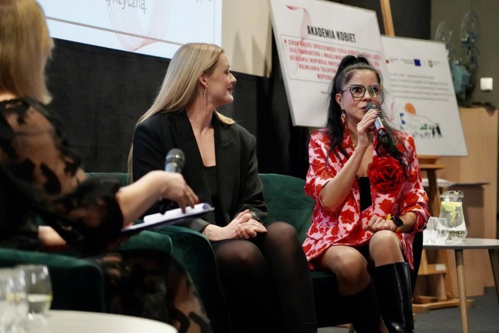 Zdjęcie w galerii na portalu naszwodzislaw.com: Rydułtowy: Kobieta#liderka 2026. Premiera kalendarza pełna inspiracji i kobiecej siły [FOTO] wiadomości z regionu