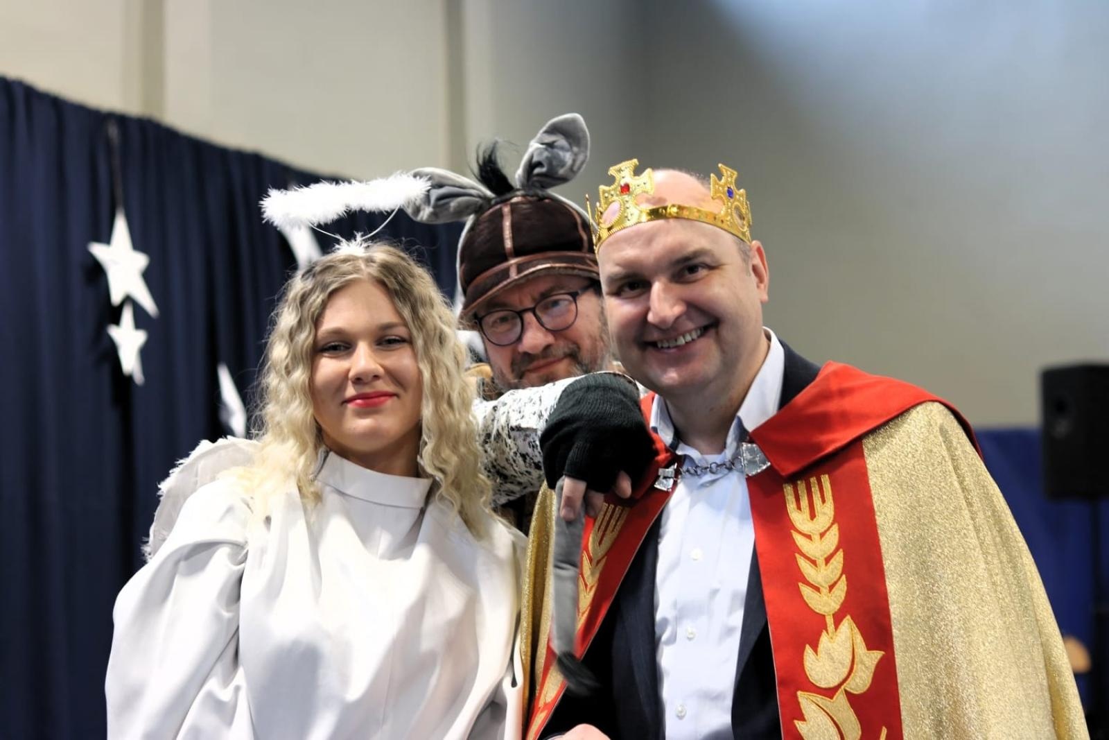 Zdjęcie w galerii na portalu naszwodzislaw.com: Gdy rodzi się dobro. Jasełka w Zespole Szkół Technicznych w Wodzisławiu Śląskim [FOTO] wiadomości z regionu