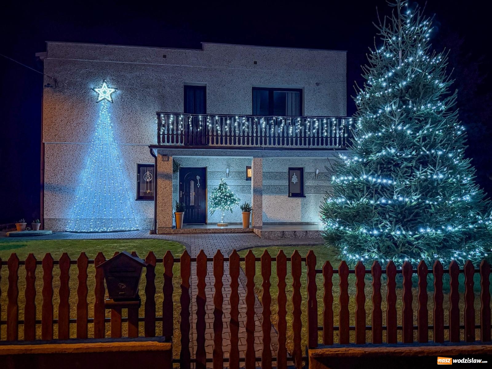 Zdjęcie w galerii na portalu naszwodzislaw.com: Griswoldowo niedaleko Wodzisławia Śląskiego. Nowa Wioska w świątecznej szacie wiadomości z regionu