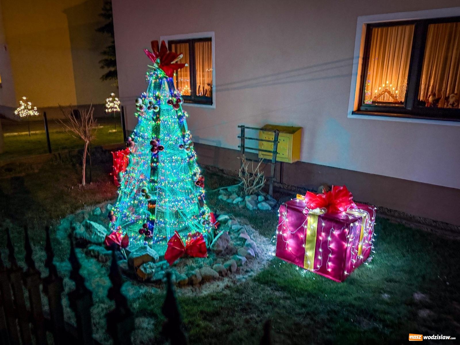 Zdjęcie w galerii na portalu naszwodzislaw.com: Griswoldowo niedaleko Wodzisławia Śląskiego. Nowa Wioska w świątecznej szacie wiadomości z regionu