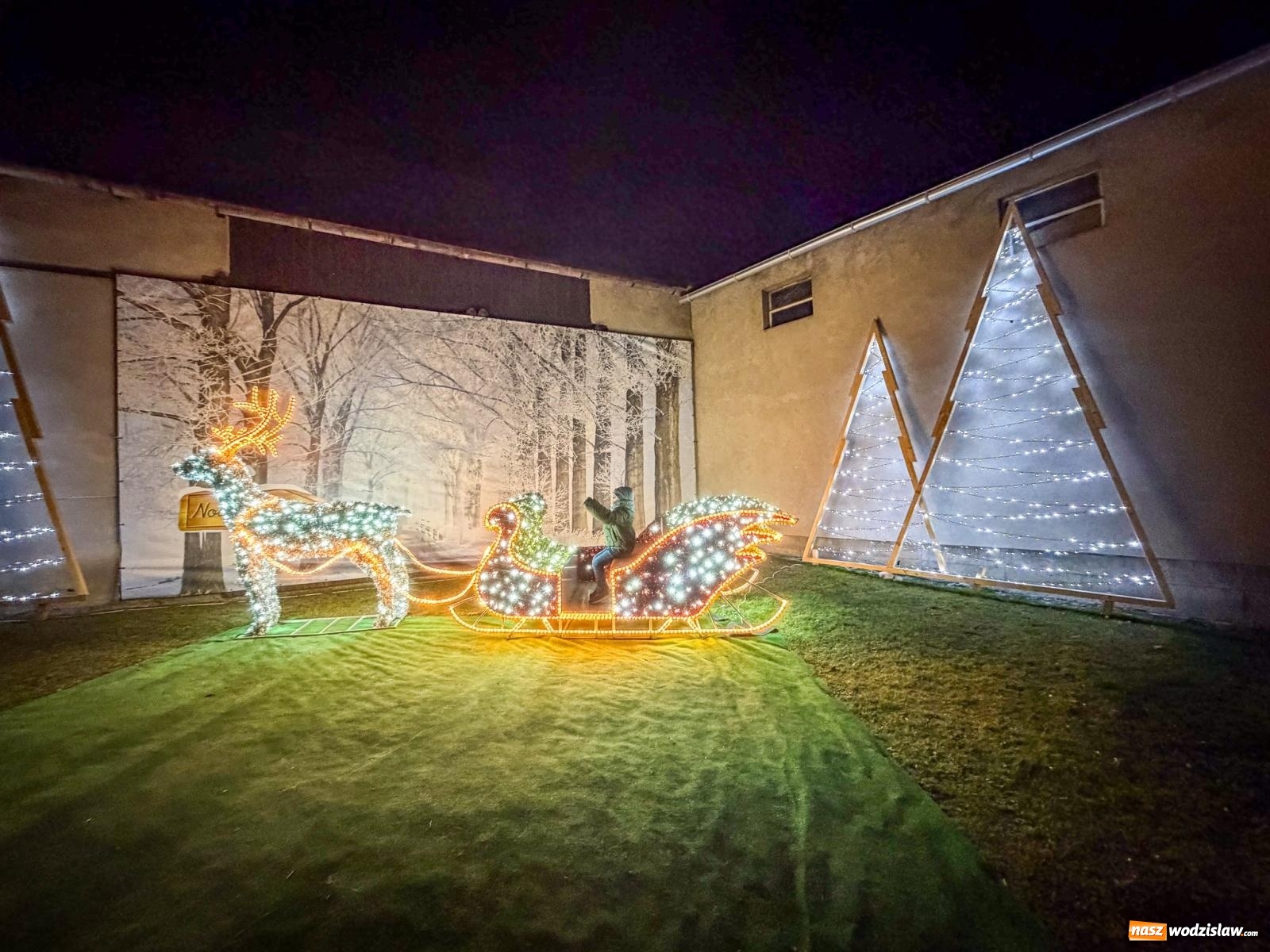 Zdjęcie w galerii na portalu naszwodzislaw.com: Griswoldowo niedaleko Wodzisławia Śląskiego. Nowa Wioska w świątecznej szacie wiadomości z regionu