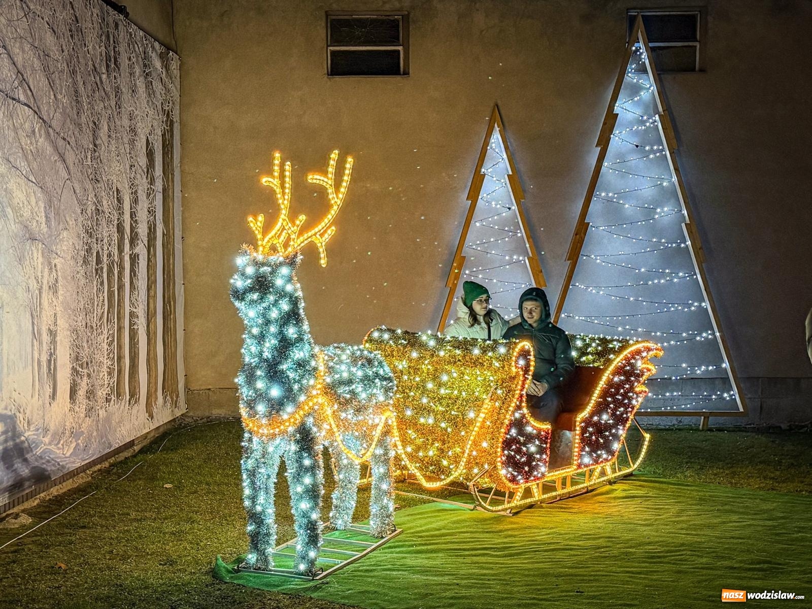 Zdjęcie w galerii na portalu naszwodzislaw.com: Griswoldowo niedaleko Wodzisławia Śląskiego. Nowa Wioska w świątecznej szacie wiadomości z regionu