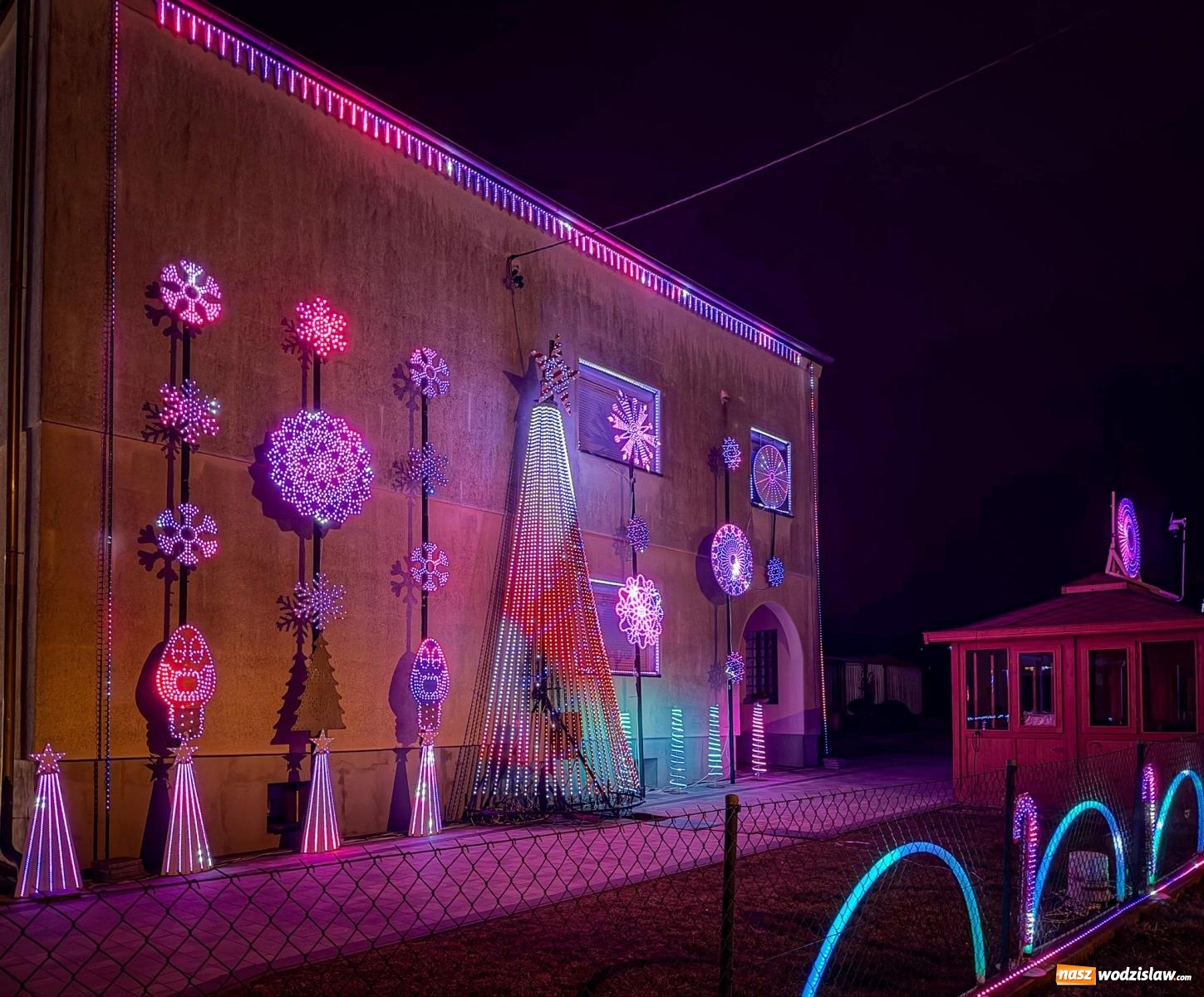 Zdjęcie w galerii na portalu naszwodzislaw.com: Griswoldowo niedaleko Wodzisławia Śląskiego. Nowa Wioska w świątecznej szacie wiadomości z regionu