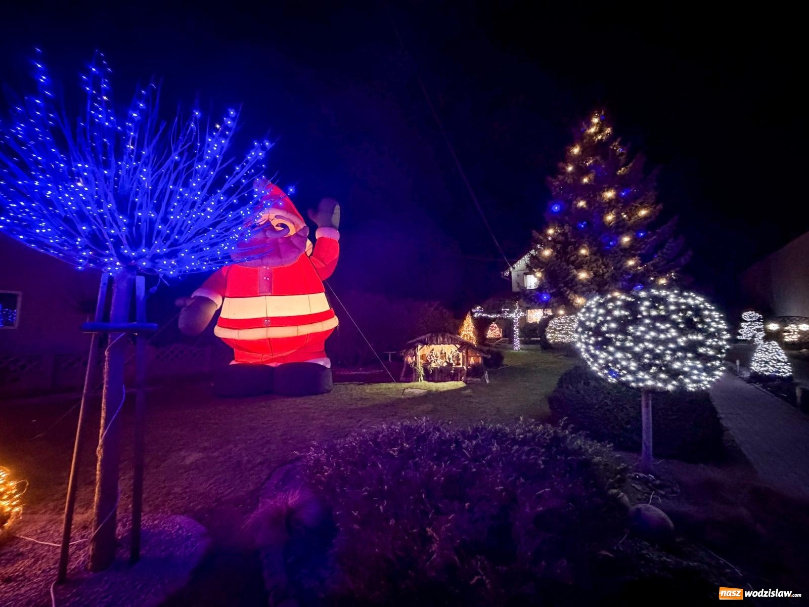 Zdjęcie w galerii na portalu naszwodzislaw.com: Griswoldowo niedaleko Wodzisławia Śląskiego. Nowa Wioska w świątecznej szacie wiadomości z regionu