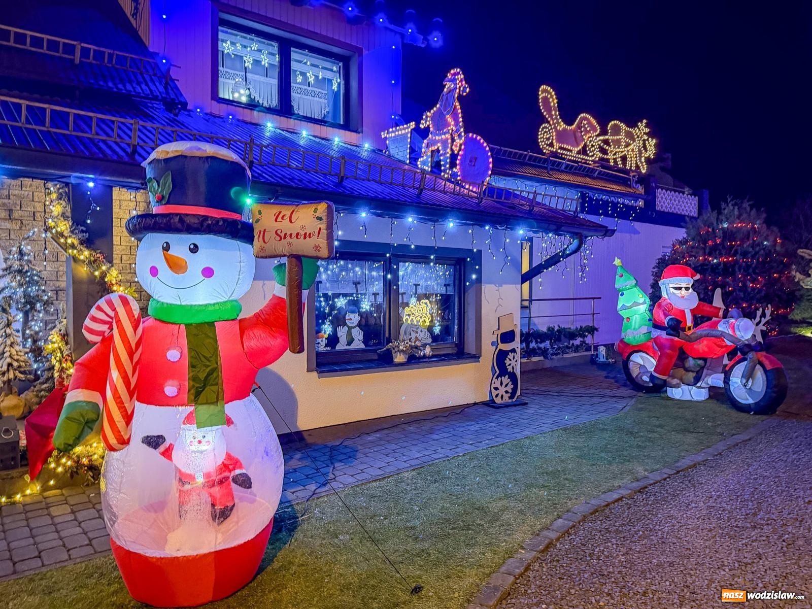 Zdjęcie w galerii na portalu naszwodzislaw.com: Griswoldowo niedaleko Wodzisławia Śląskiego. Nowa Wioska w świątecznej szacie wiadomości z regionu