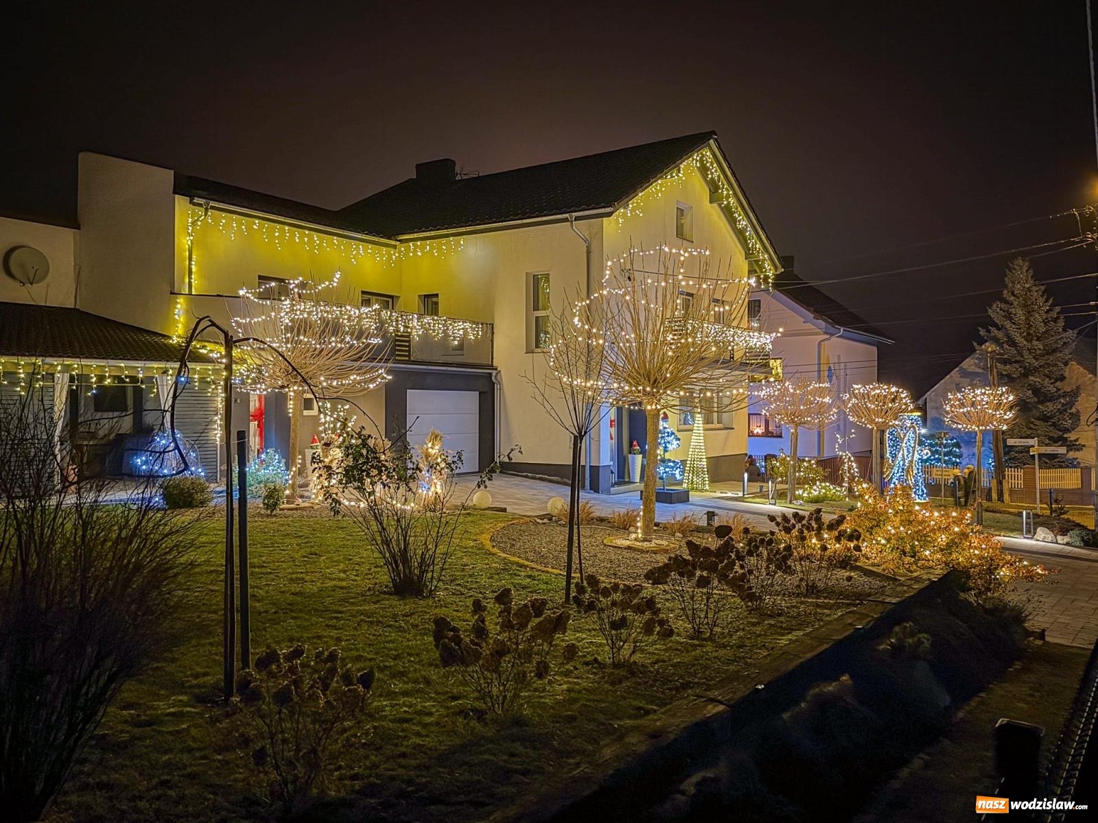 Zdjęcie w galerii na portalu naszwodzislaw.com: Griswoldowo niedaleko Wodzisławia Śląskiego. Nowa Wioska w świątecznej szacie wiadomości z regionu