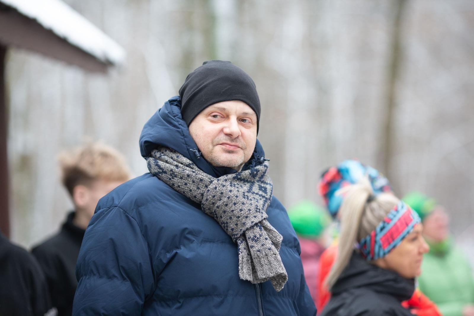 Zdjęcie w galerii na portalu naszwodzislaw.com: Sylwestrowe bieganie w Radlinie. Sportowa zabawa mimo zimowej aury [FOTO] wiadomości z regionu