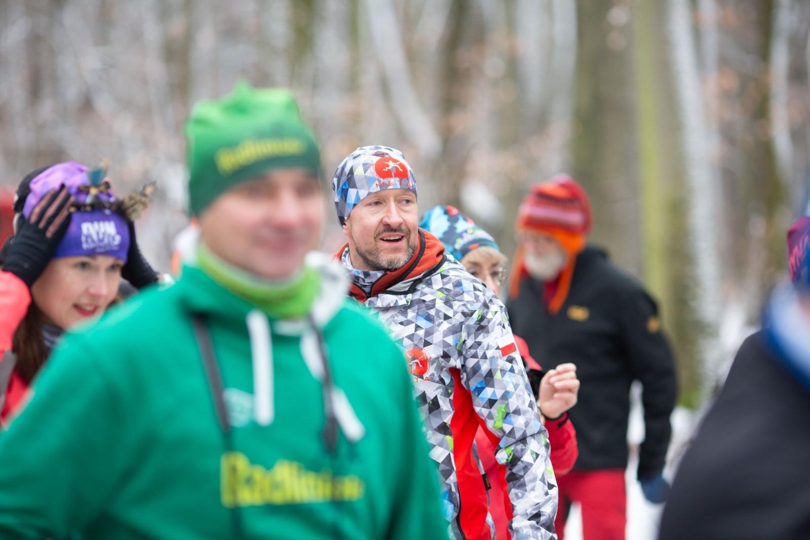 Zdjęcie w galerii na portalu naszwodzislaw.com: Sylwestrowe bieganie w Radlinie. Sportowa zabawa mimo zimowej aury [FOTO] wiadomości z regionu