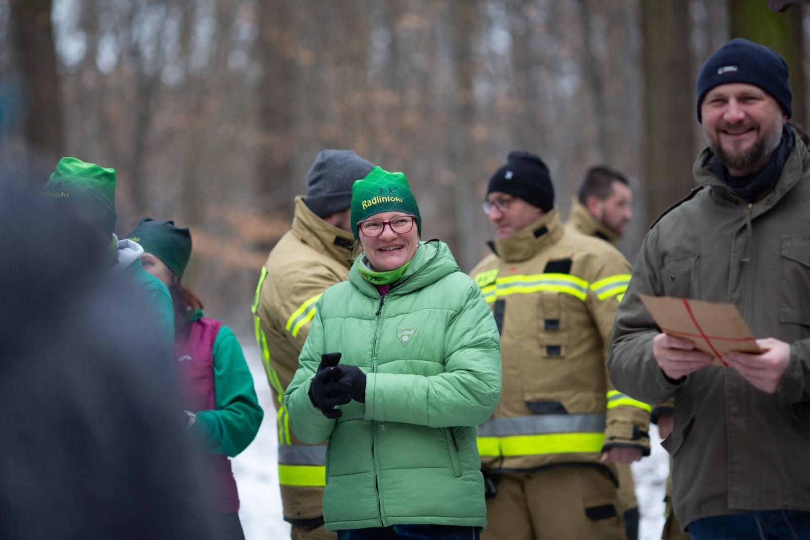 Zdjęcie w galerii na portalu naszwodzislaw.com: Sylwestrowe bieganie w Radlinie. Sportowa zabawa mimo zimowej aury [FOTO] wiadomości z regionu