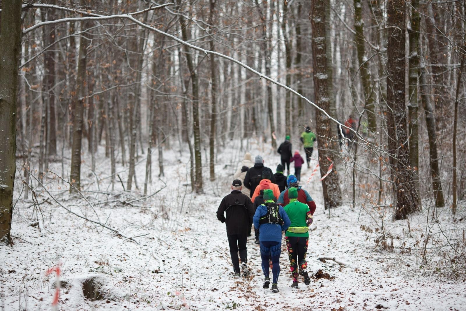 Zdjęcie w galerii na portalu naszwodzislaw.com: Sylwestrowe bieganie w Radlinie. Sportowa zabawa mimo zimowej aury [FOTO] wiadomości z regionu