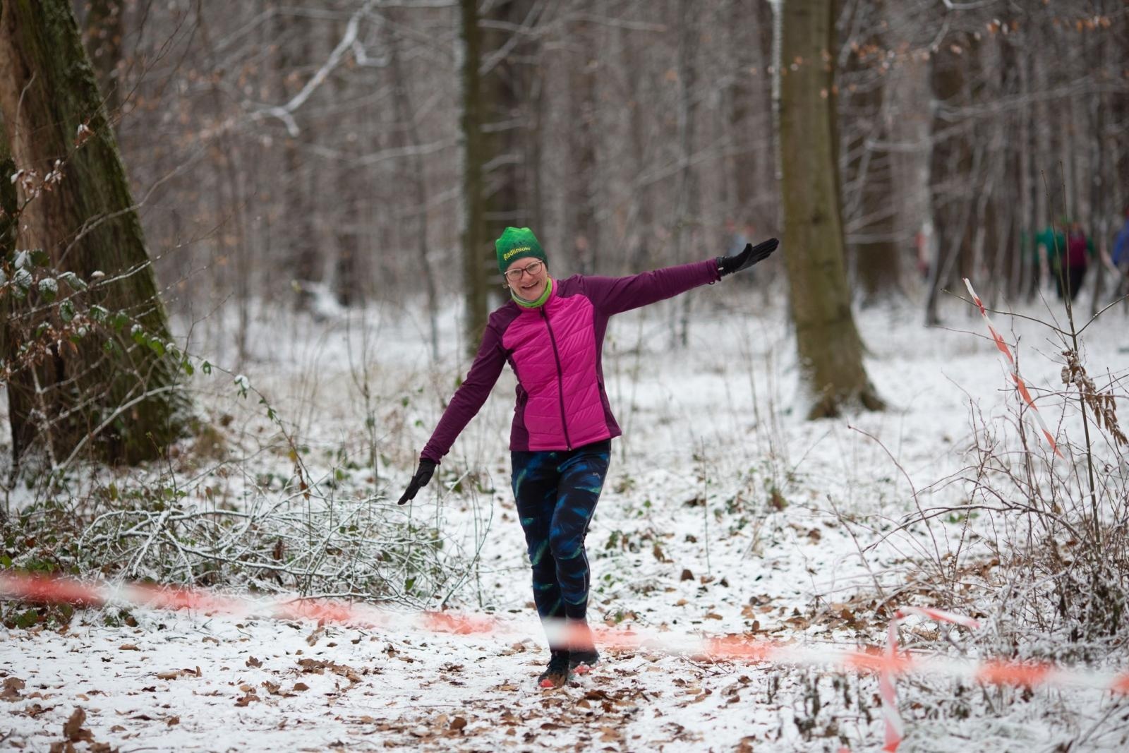 Zdjęcie w galerii na portalu naszwodzislaw.com: Sylwestrowe bieganie w Radlinie. Sportowa zabawa mimo zimowej aury [FOTO] wiadomości z regionu